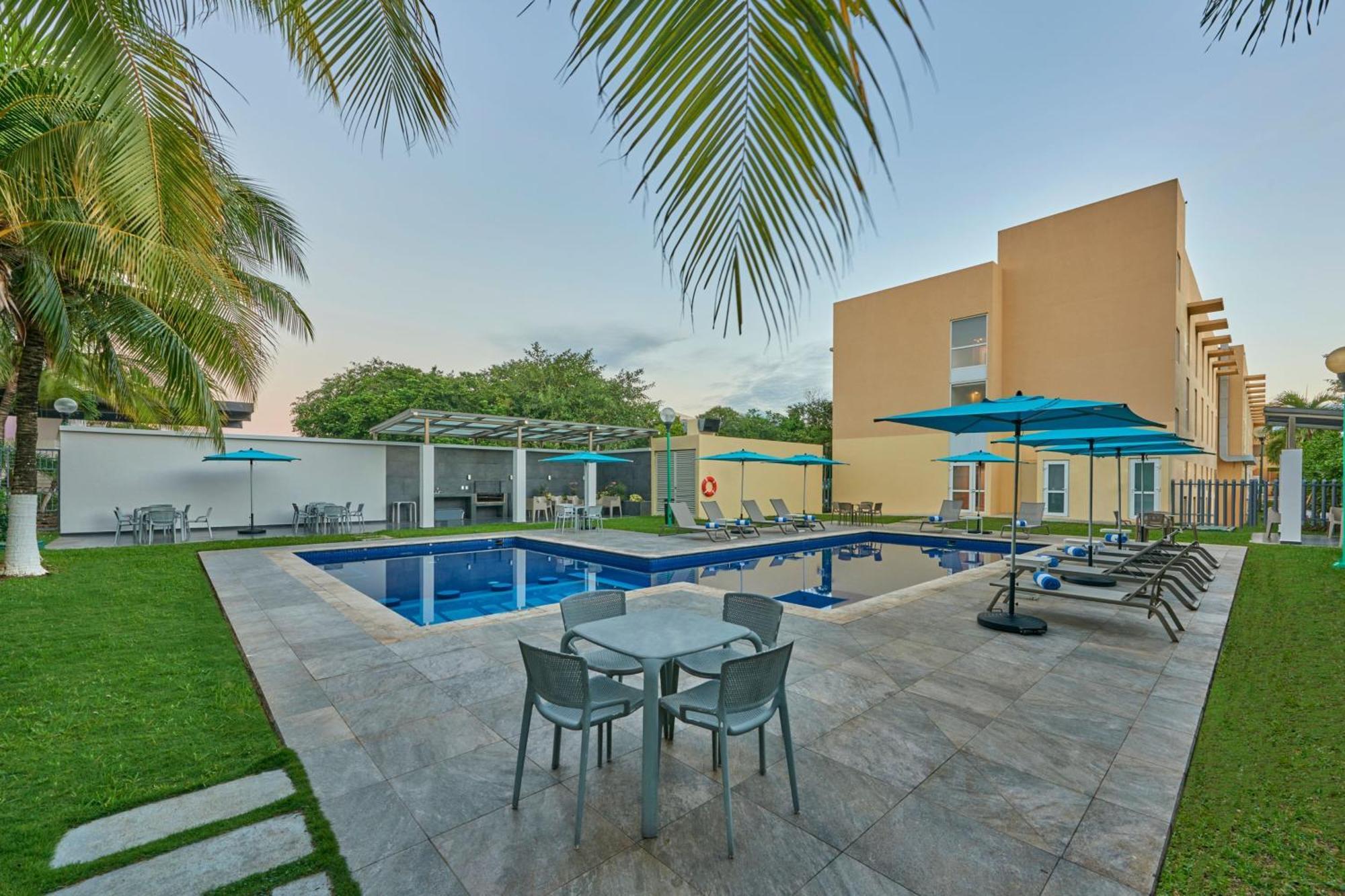 City Express By Marriott Playa Del Carmen Exteriör bild