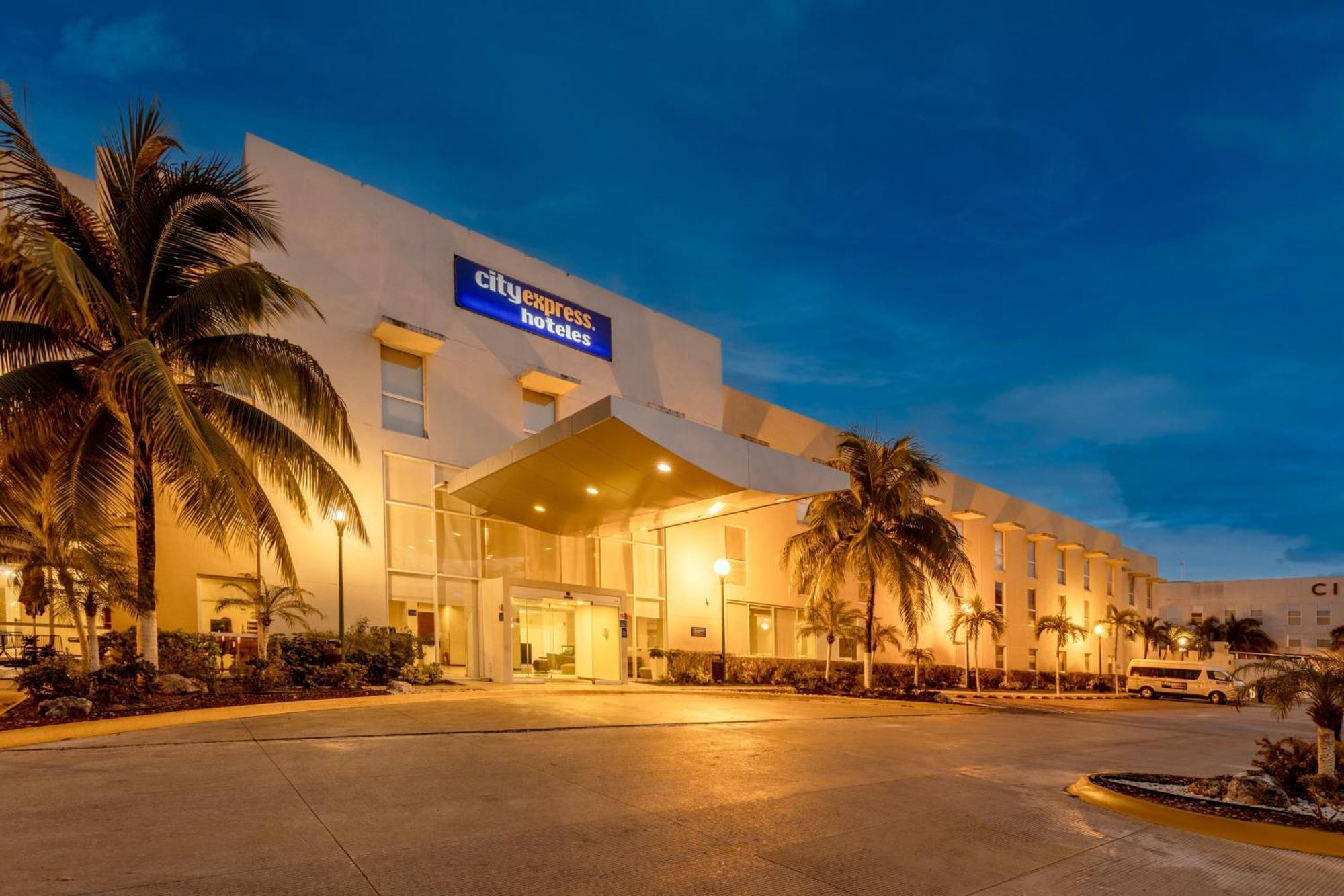 City Express By Marriott Playa Del Carmen Exteriör bild